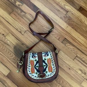 Fossil saddle bag